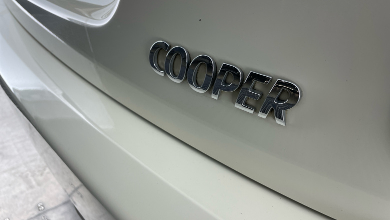 MINI Hatchback 1.5 Cooper Classic II 5dr Petrol Hatchback